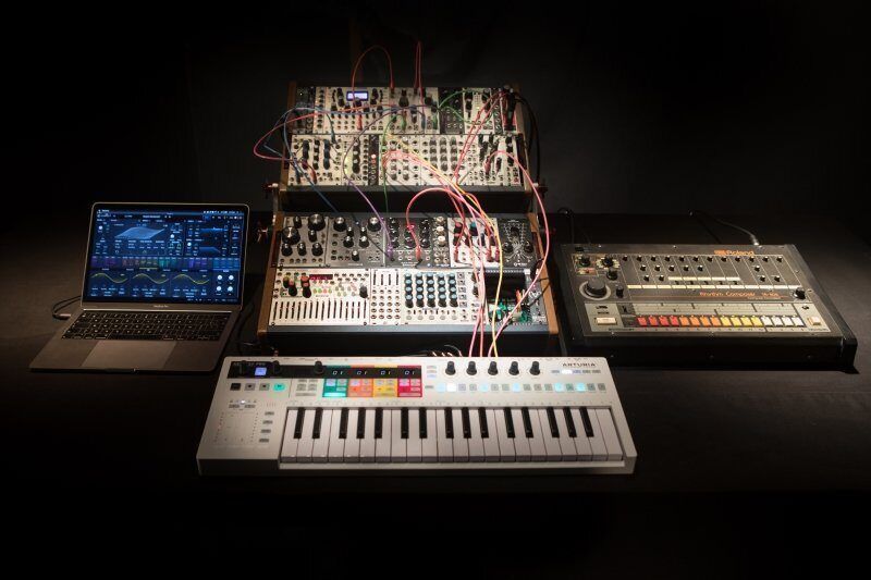 Arturia KeyStep Pro MIDI-клавиатура